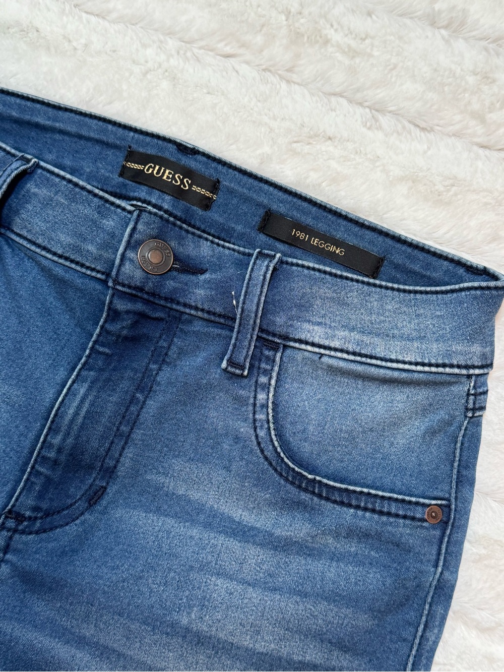 Guess 1981 Legging Built-In Sculpt Skinny Jeans - US 29